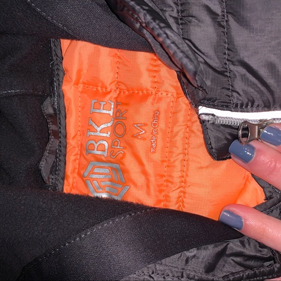 Vest - Picture 2 of 4